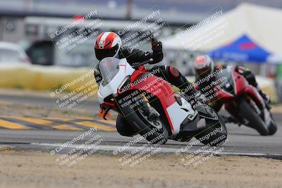 media/Jan-15-2023-SoCal Trackdays (Sun) [[c1237a034a]]/Turn 2 Set 2 (1155am)/